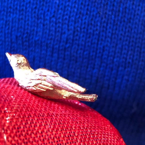 AVON vintage 1976 Gilded Bird Pin - Picture 8 of 11